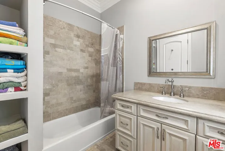 2422 Cazaux Place, Los Angeles, California 90068