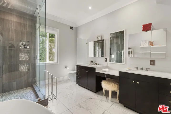 2422 Cazaux Place, Los Angeles, California 90068