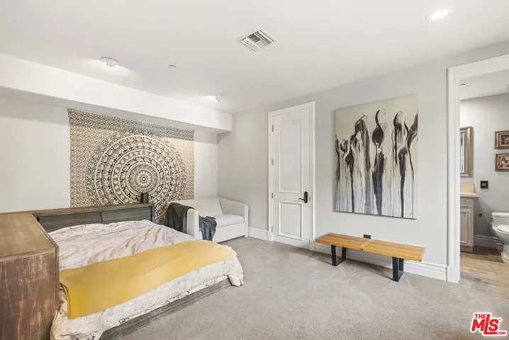 2422 Cazaux Place, Los Angeles, California 90068