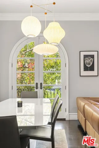2422 Cazaux Place, Los Angeles, California 90068