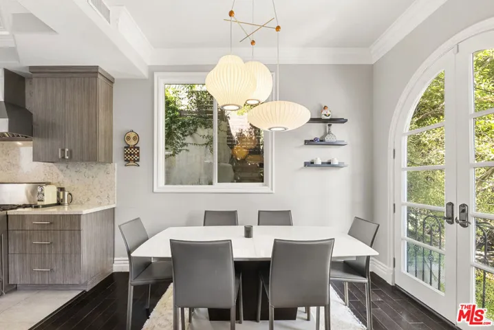 2422 Cazaux Place, Los Angeles, California 90068