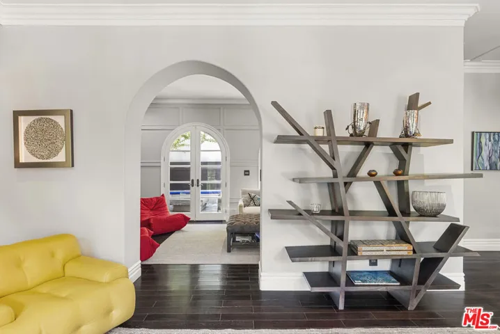 2422 Cazaux Place, Los Angeles, California 90068