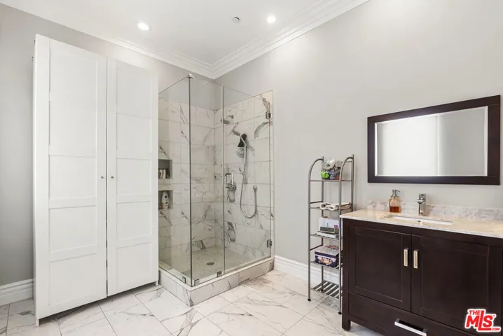 2422 Cazaux Place, Los Angeles, California 90068