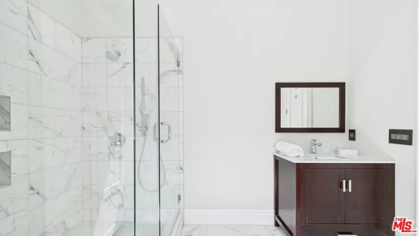 2422 Cazaux Place, Los Angeles, California 90068