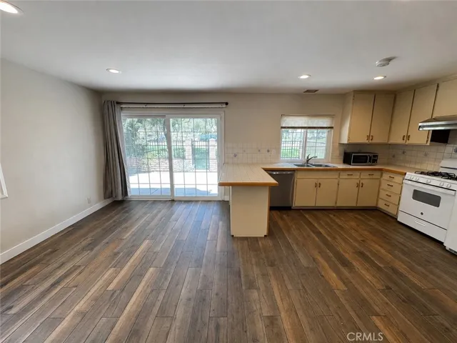 71 Willow Tree, Irvine, California 92612