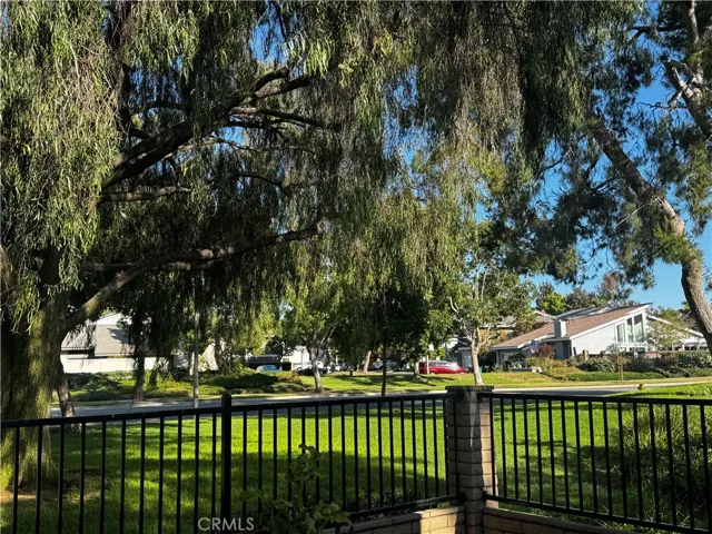 71 Willow Tree, Irvine, California 92612