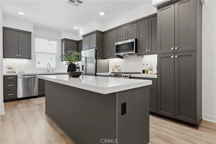 30 Wisteria, Rancho Mission Viejo, California 92694