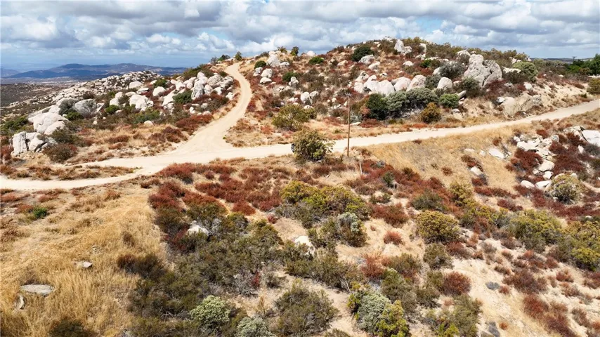 790 Crazy Horse Canyon Dr., Aguanga, California 92536