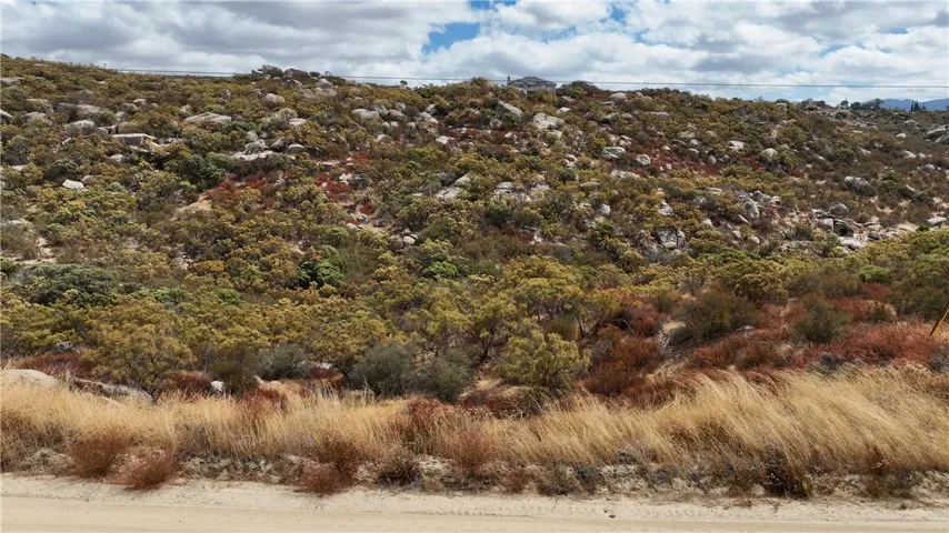 790 Crazy Horse Canyon Dr., Aguanga, California 92536