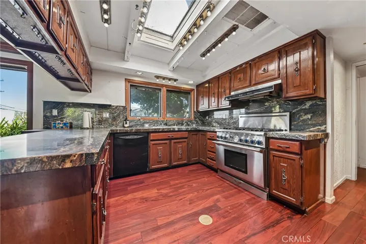 96 Rockinghorse Road, Rancho Palos Verdes, California 90275