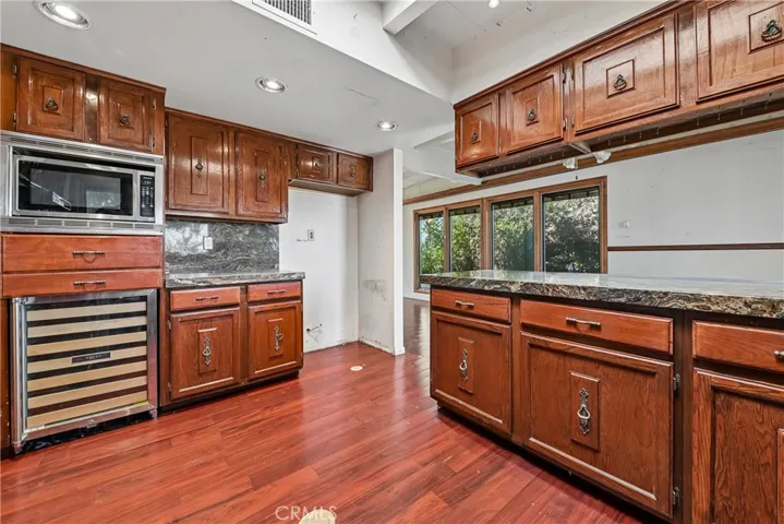 96 Rockinghorse Road, Rancho Palos Verdes, California 90275