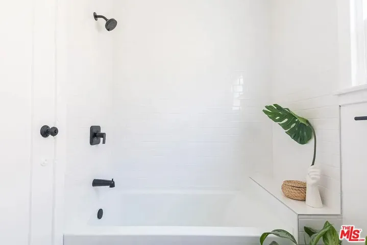 1744 W 36th Place, Los Angeles, California 90018