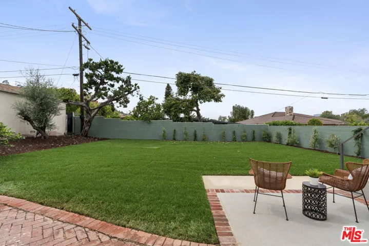 3815 S Cochran Avenue, Los Angeles, California 90008