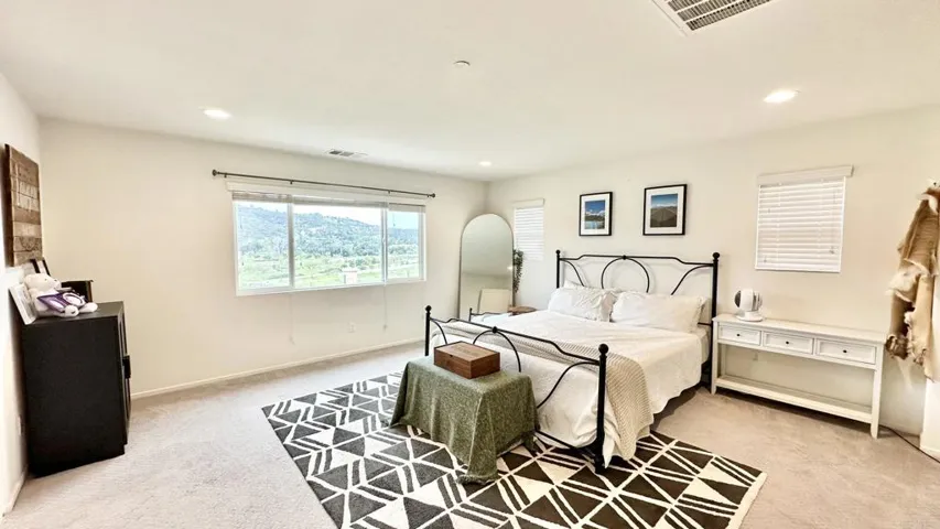 35646 Asturian Way, Fallbrook, California 92028