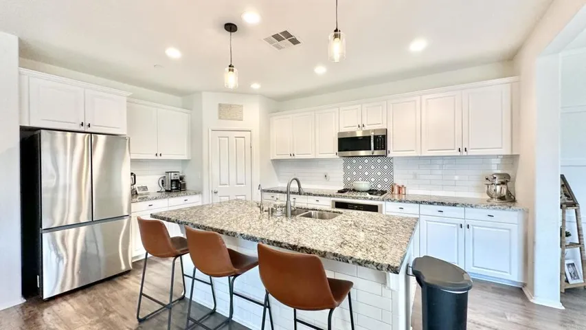 35646 Asturian Way, Fallbrook, California 92028