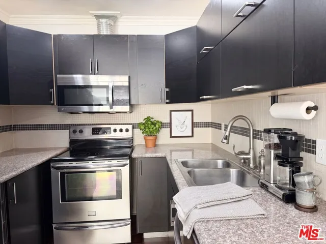 5651 Windsor Way 105, Culver City, California 90230