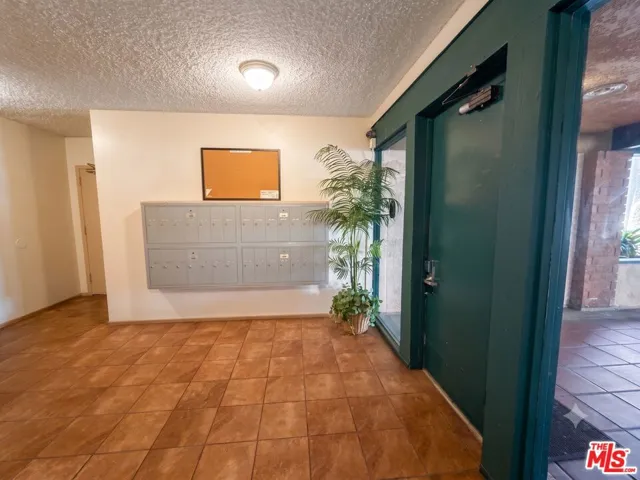 5651 Windsor Way 105, Culver City, California 90230