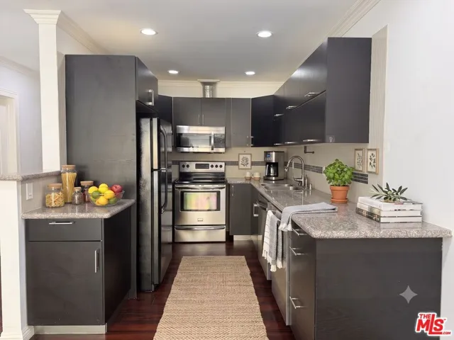 5651 Windsor Way 105, Culver City, California 90230