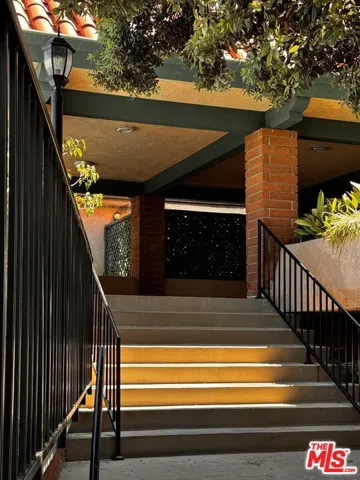 5651 Windsor Way 105, Culver City, California 90230