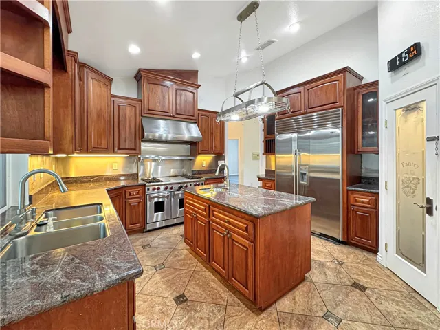 875 Clark, Riverside, California 92501