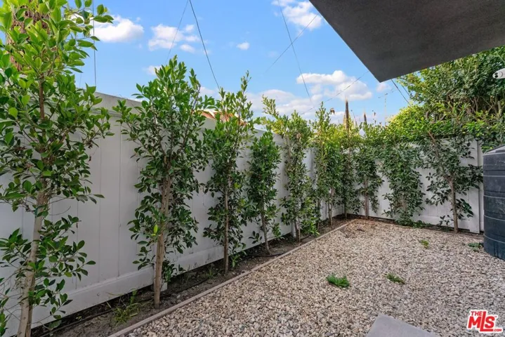 5443 Blackwelder Street, Los Angeles, California 90016