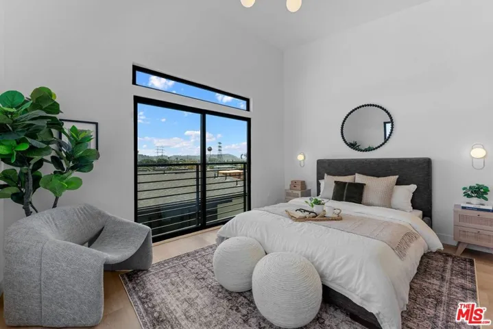 5443 Blackwelder Street, Los Angeles, California 90016