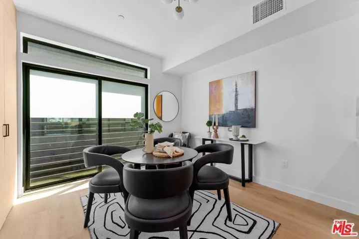 5443 Blackwelder Street, Los Angeles, California 90016