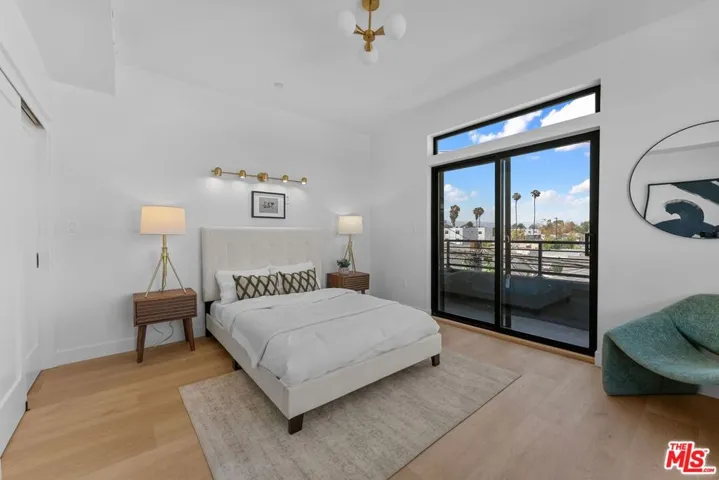 5443 Blackwelder Street, Los Angeles, California 90016