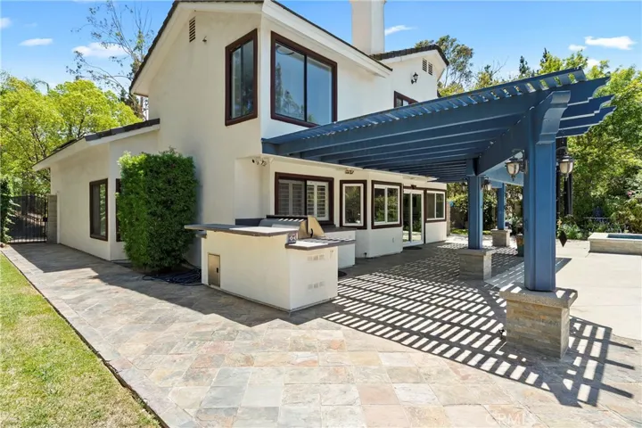 15605 Creekview Trail, Riverside, California 92506