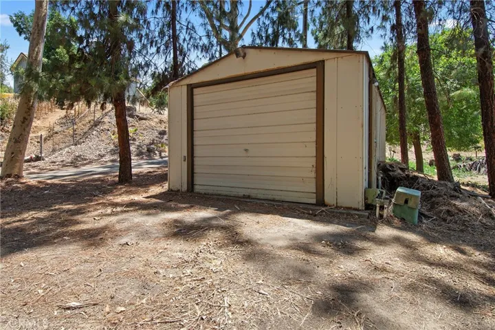 15605 Creekview Trail, Riverside, California 92506