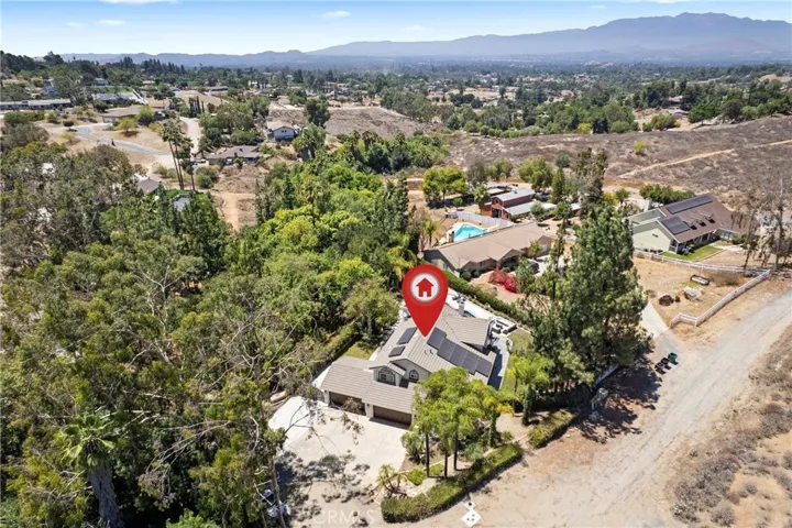 15605 Creekview Trail, Riverside, California 92506