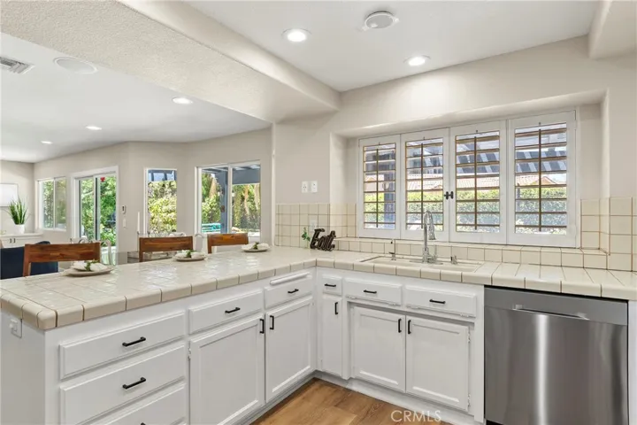 15605 Creekview Trail, Riverside, California 92506
