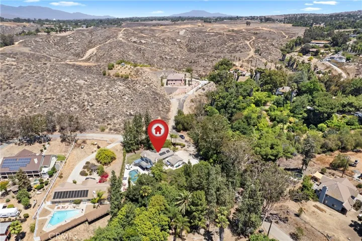 15605 Creekview Trail, Riverside, California 92506