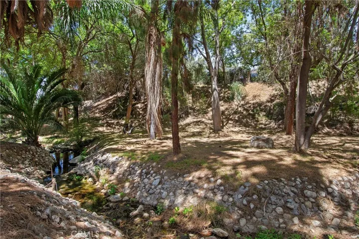 15605 Creekview Trail, Riverside, California 92506