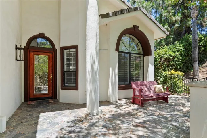 15605 Creekview Trail, Riverside, California 92506