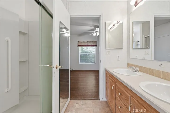 22899 Byron 16, Crestline, California 92325