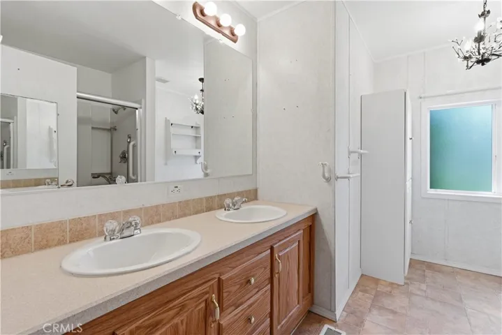 22899 Byron 16, Crestline, California 92325