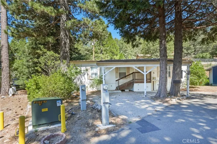 22899 Byron 16, Crestline, California 92325