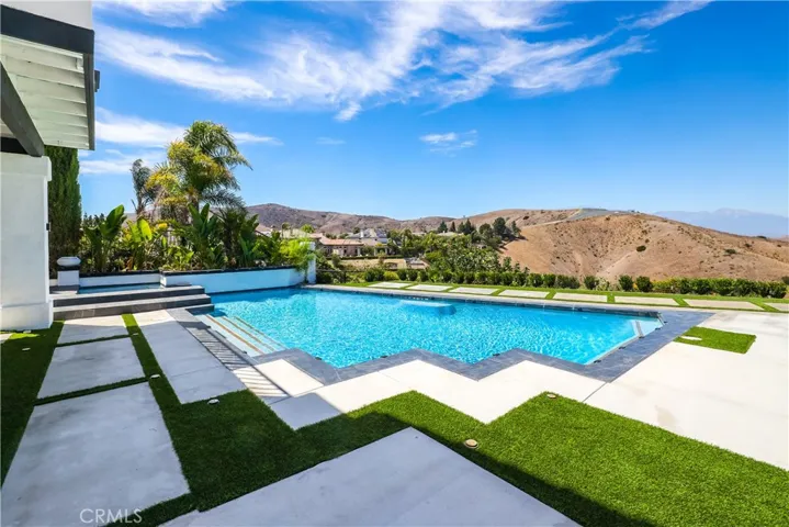 27055 Big Horn Mountain, Yorba Linda, California 92887