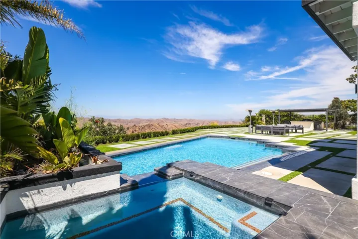 27055 Big Horn Mountain, Yorba Linda, California 92887