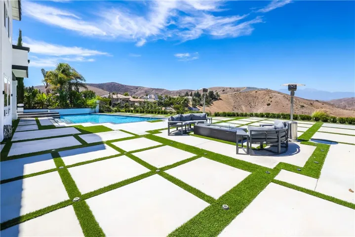 27055 Big Horn Mountain, Yorba Linda, California 92887