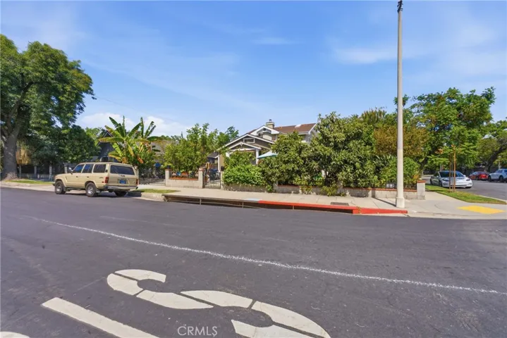 1164 Mentone, Pasadena, California 91103