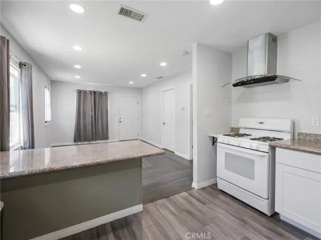 1164 Mentone, Pasadena, California 91103