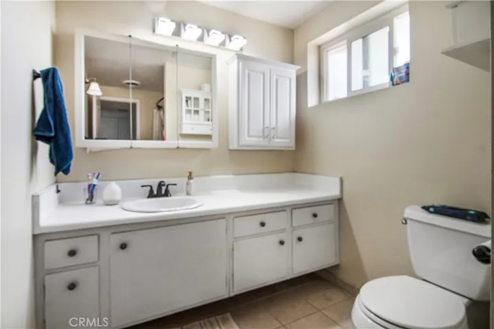 742 Sherwood, Redlands, California 92373