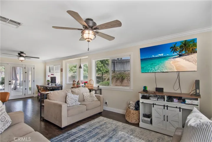 742 Sherwood, Redlands, California 92373