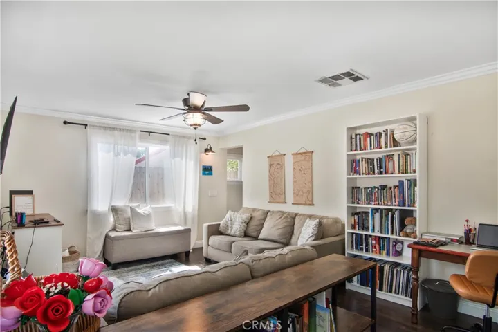 742 Sherwood, Redlands, California 92373