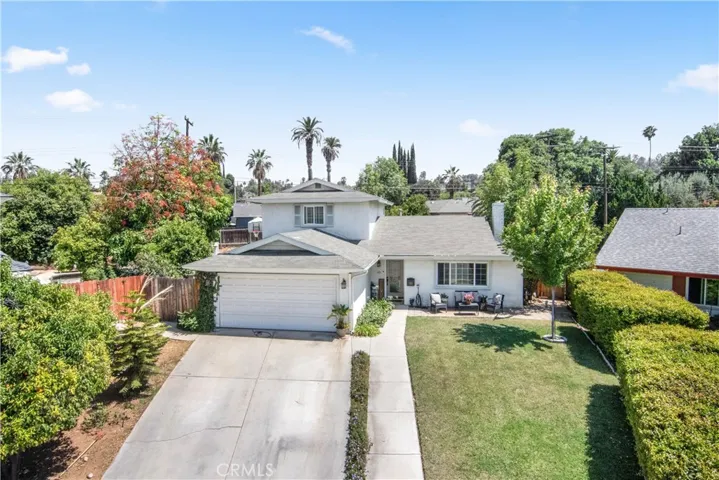 742 Sherwood, Redlands, California 92373