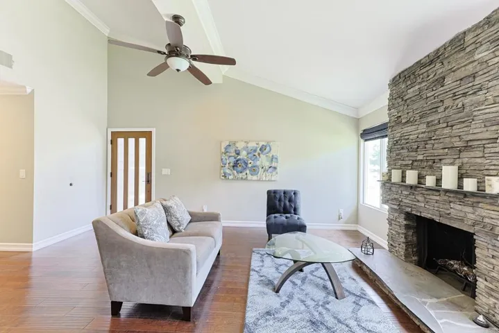 5390 Huaracha Court, Tierrasanta, California 92124