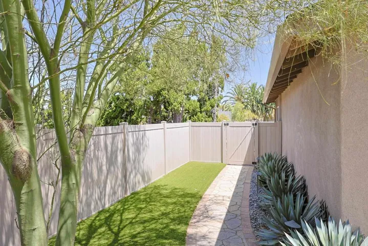 5390 Huaracha Court, Tierrasanta, California 92124