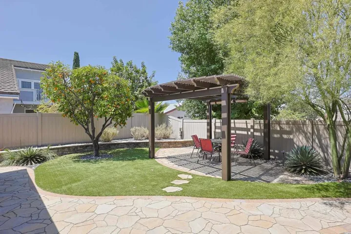5390 Huaracha Court, Tierrasanta, California 92124